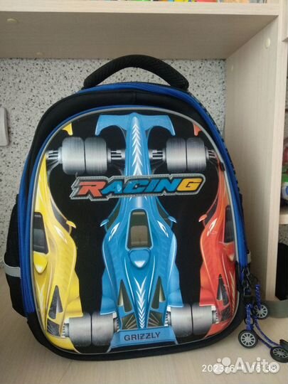 Портфель школьный для мальчика