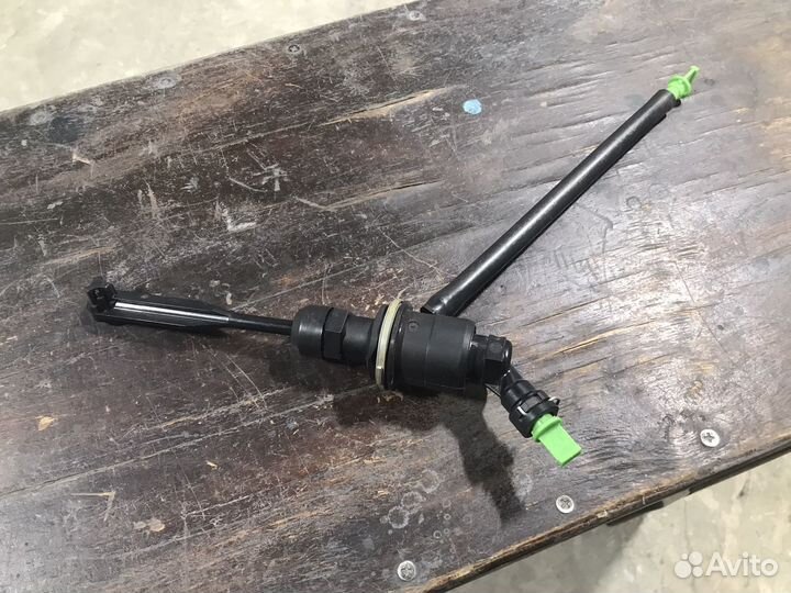 Цилиндр главный сцепления renault