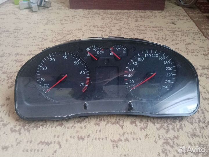 Щиток приборов на Passat B5 оригинал, торг