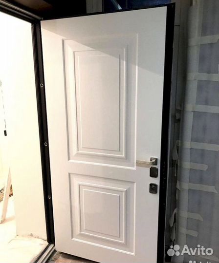 Дверь входная металлическая
