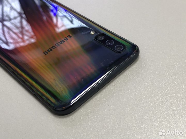 Samsung Galaxy A50, 4/64 ГБ