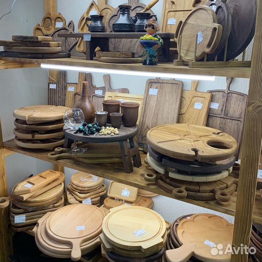 Деревянные доски, столики, менажницы