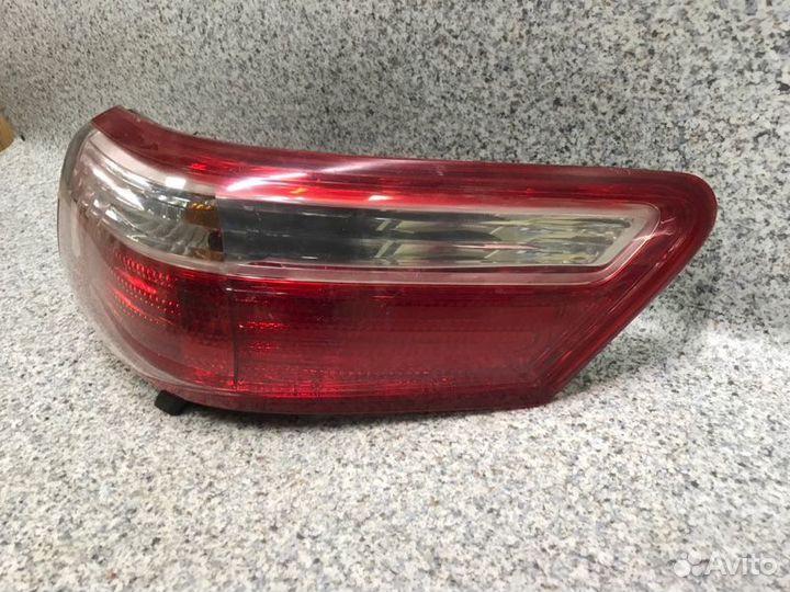 Фонарь правый Toyota Camry 40 2007
