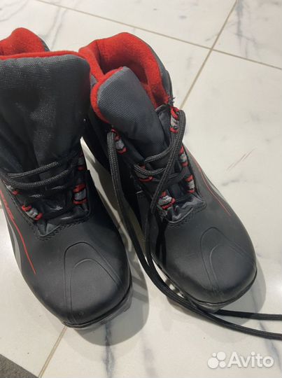 Лыжные ботинки