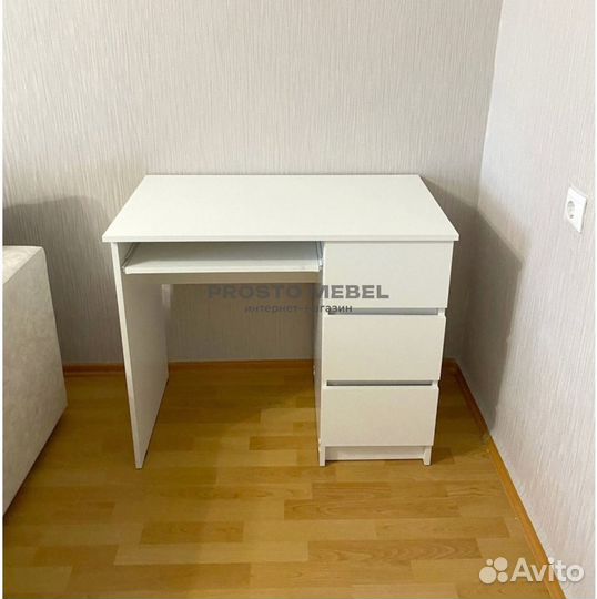 Стол компьютерный новый как Икеа / IKEA