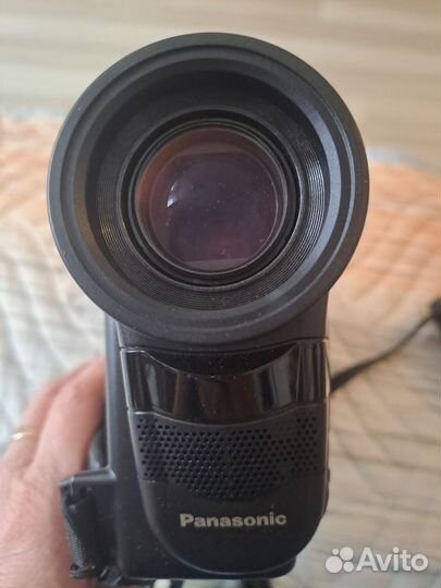 Продам видеокамеру Panasonic RX11