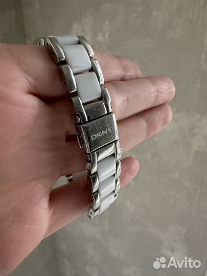 Часы dkny