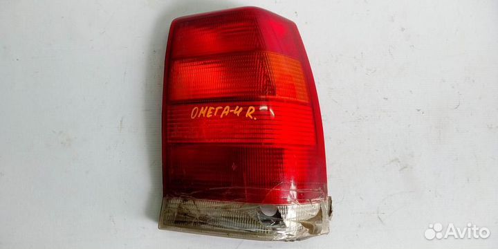 Фонарь задний правый Opel Omega A