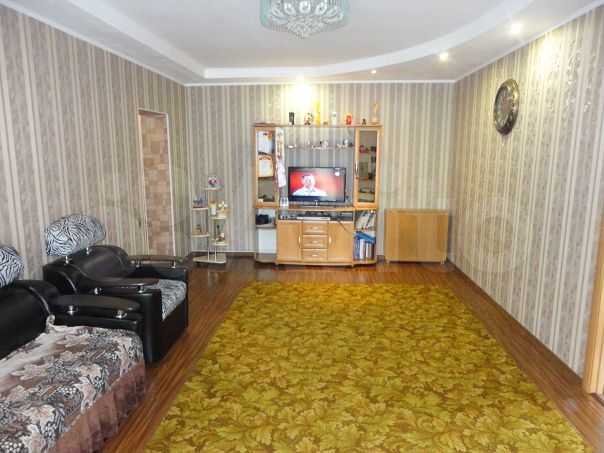 3-к. квартира, 80 м², 2/2 эт.