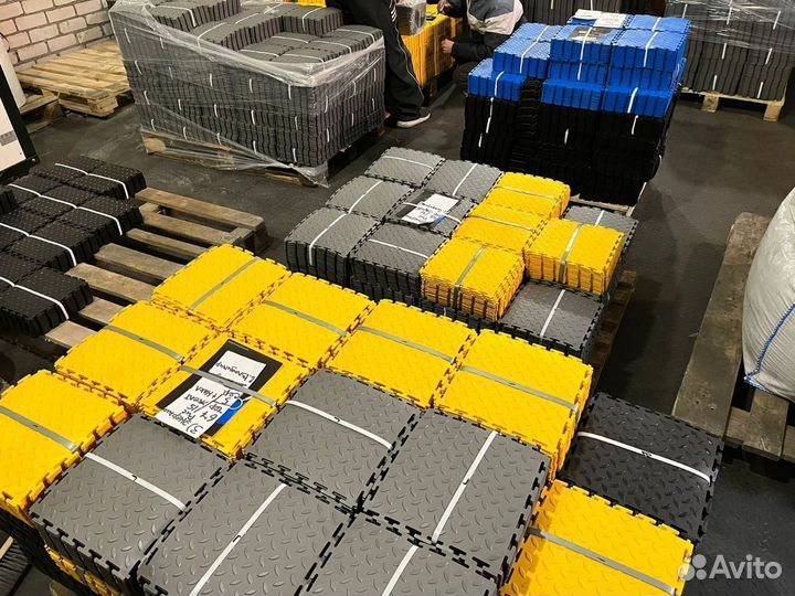 Модульное напольное покрытие для гаража