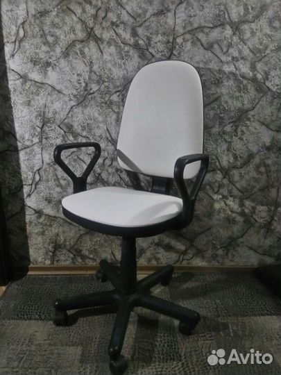 Компьютерное кресло