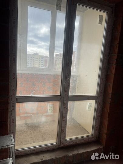 Оконный блок с дверью