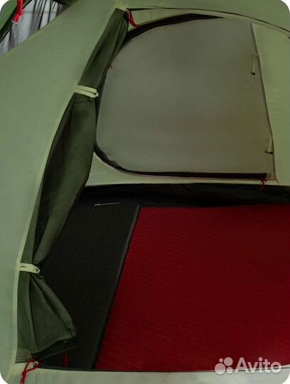 Палатка туристическая 3 местная новая