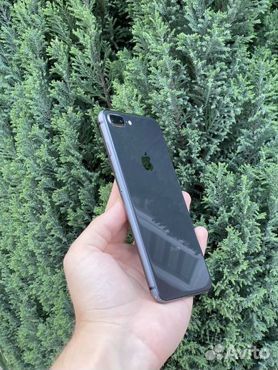 iPhone 8 Plus, 64 ГБ