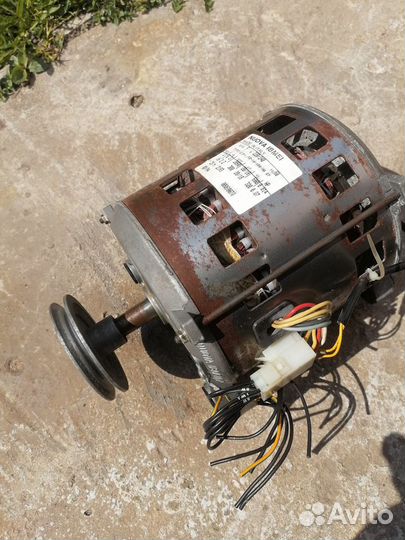 Двигататель стиральной машины