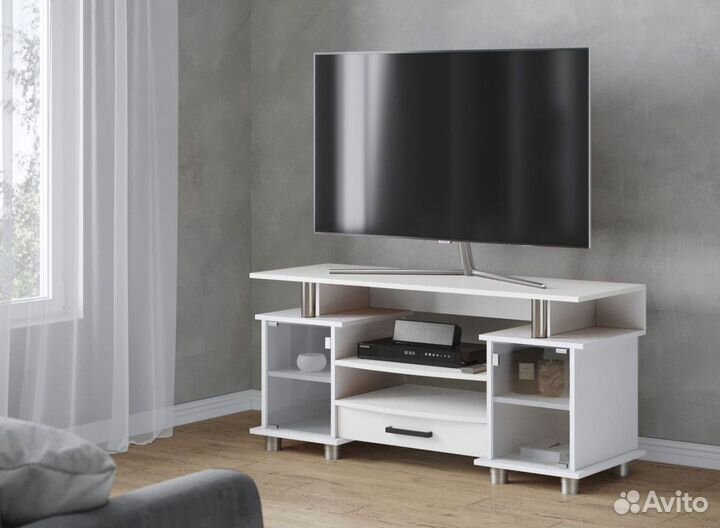 Тумба под телевизор со стеклянными дверцами Белая