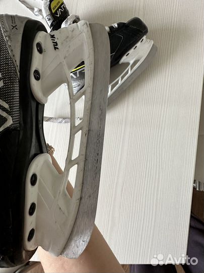 Коньки хоккейные