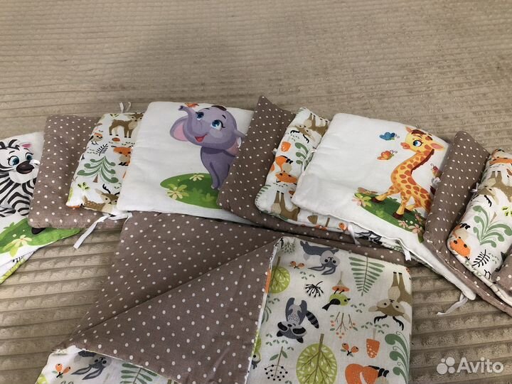 Комплект бортиков в кроватку