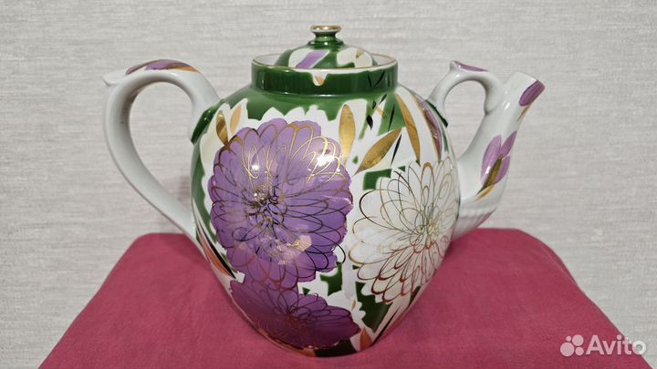 Большой фарфоровый трактирный чайник СССР