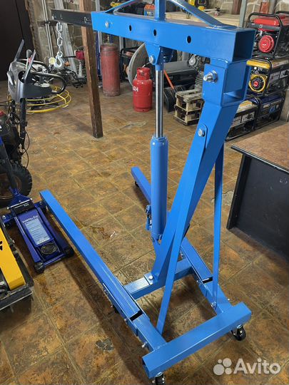 Аренда гидравлический кран. Кран для двигателя