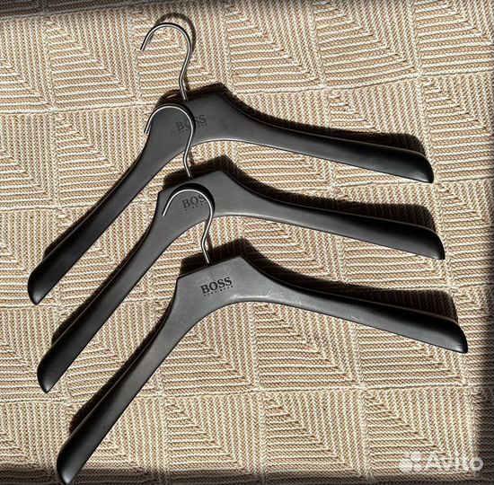 Вешалки плечики Hugo Boss