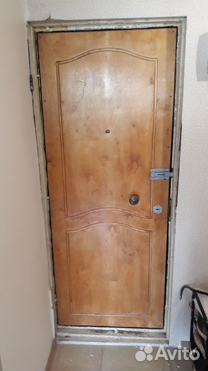 Дверь входная железная бу 850х2030
