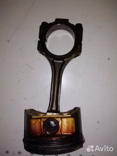 Поршень Toyota Land Cruiser UZJ100 2uzfe