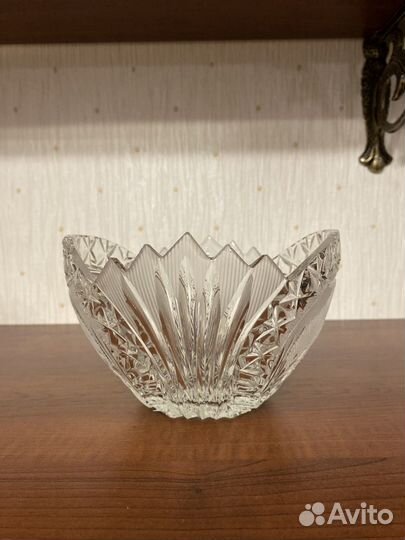 Хрустальная ваза