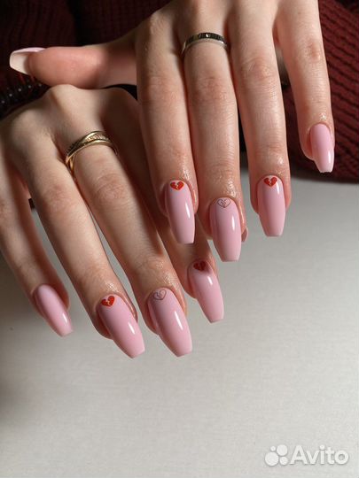 Маникюр с покрытием гель-лаком