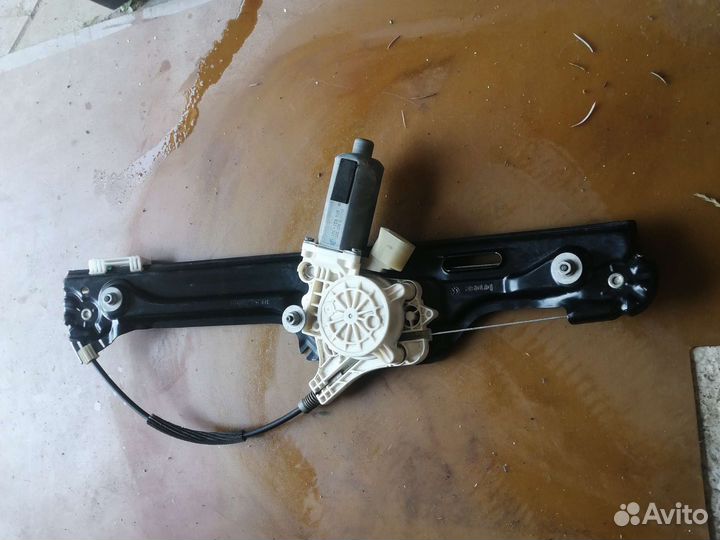 Стеклоподъемник задний левый BMW X6 E71