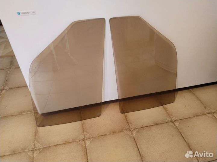 Передние стекла (левое и правое) на ваз 2104-2107