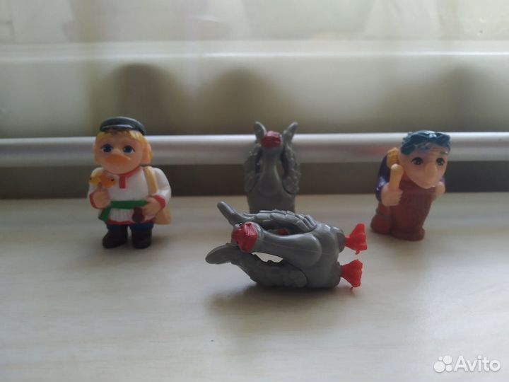 Игрушки киндер разных серий