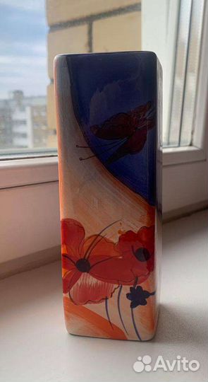 Декоративная миниатюрная ваза