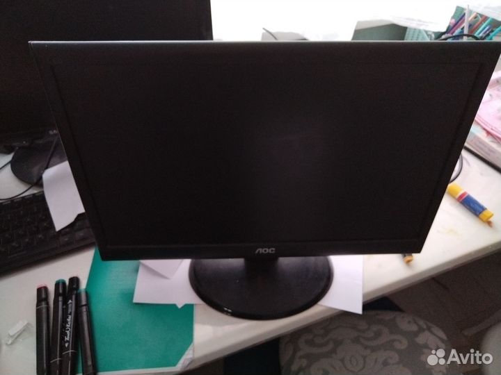 LCD monitor AOC Model No. 185LM00013 50/60Hz