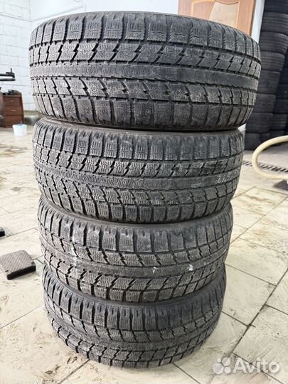 Toyo Observe GSi-5 215/55 R17