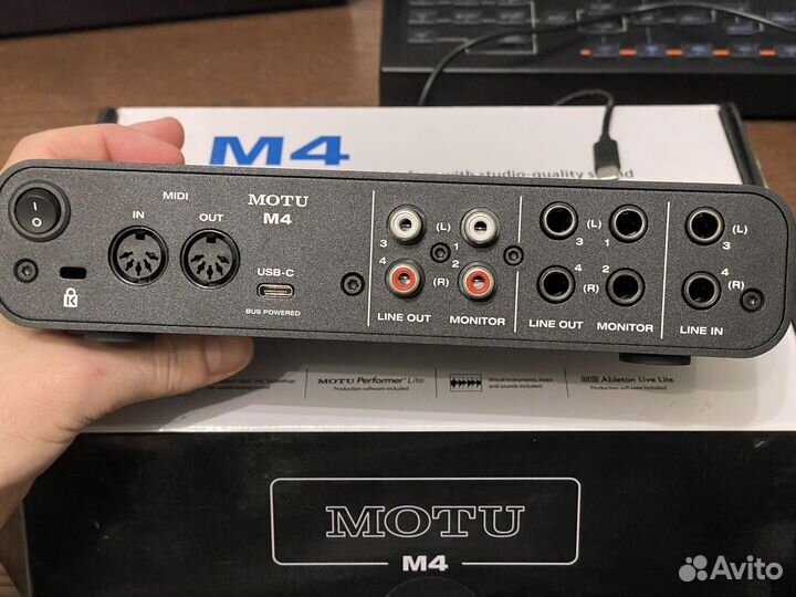 Звуковая карта Motu M4