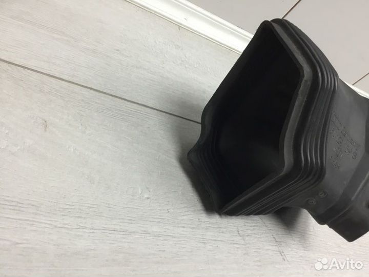 Воздуховод Audi A6 универсал BPP 2005