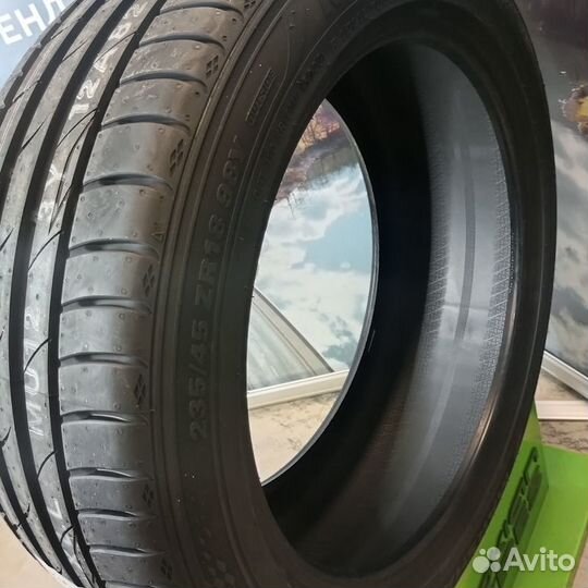 Marshal MU12 235/45 R18 98