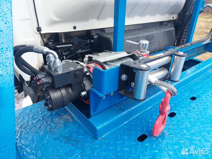 Isuzu NPR75L-L, 2014