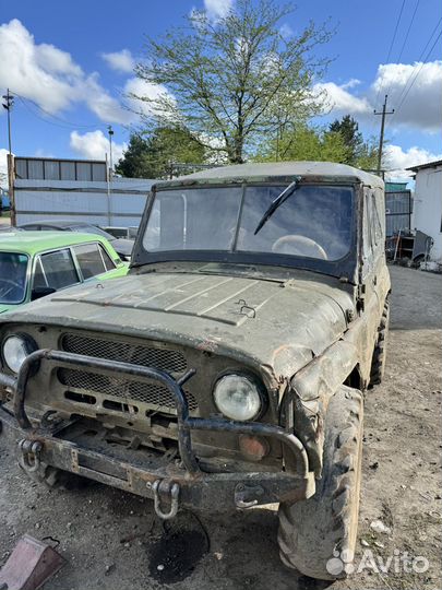 В разборке УАЗ 469