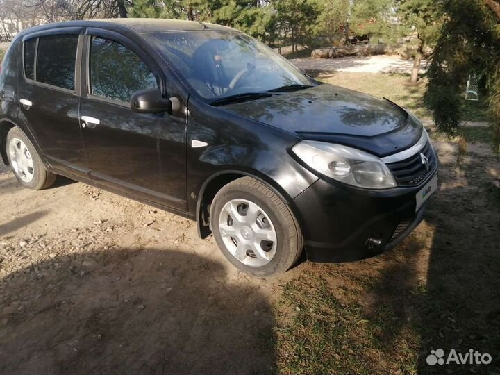 Renault Sandero 1.6 МТ, 2012, 300 000 км