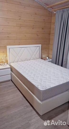 Кровать с изголовьем