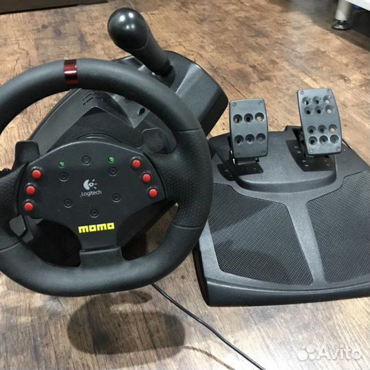 Руль Logitech momo Racing Force Feedback Wheel