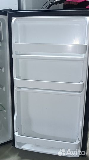 Однокамерный холодильник Shivaki