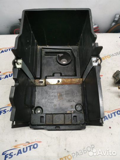 Короб аккумулятора Ford Focus 3 1.6 pnda 2012