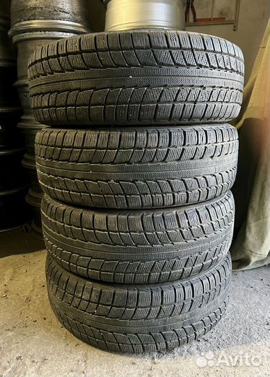 Triangle TR777 215/70 R15