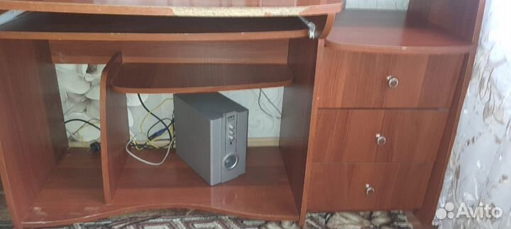 Компьютерный стол