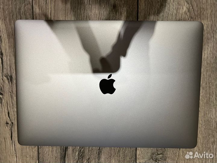 MacBook Pro 15 2018 i7/512SSD/16GB/Radeon Pro 4Gb