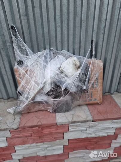 Задние левое стекло