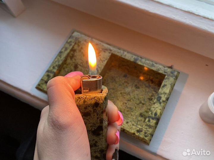 Малахитовая пепельница